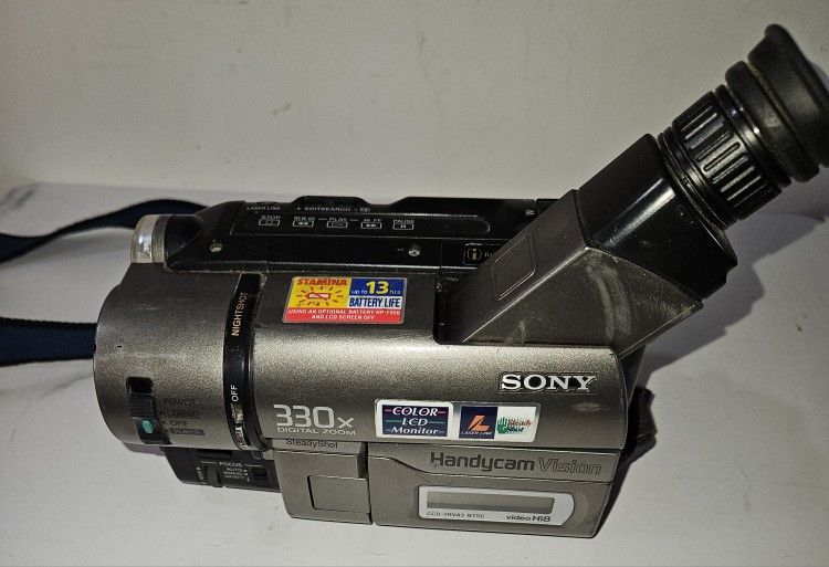 Sony Handycam CCD-TRV43 Hi-8 Analog Camcorder and everything else