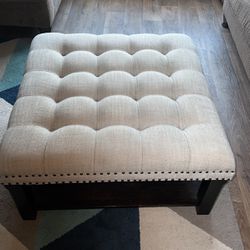 Broyhill Tufted Cocktail Ottoman 