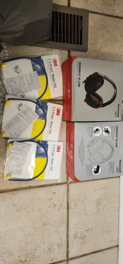 Honeywell HOWARD LEIGHT And 3M

Model 200

E-A-Rcaps