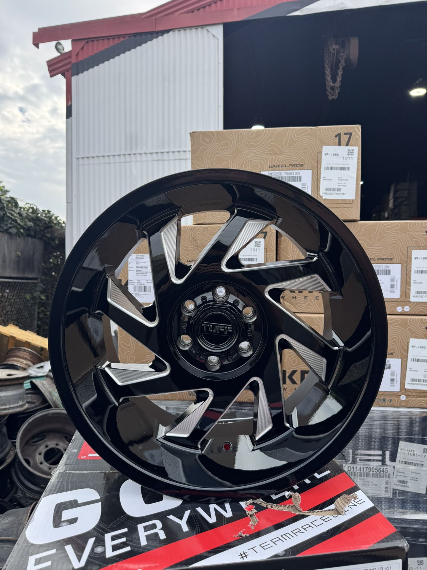 NEW TUFF WHEELS FOR FORD F150