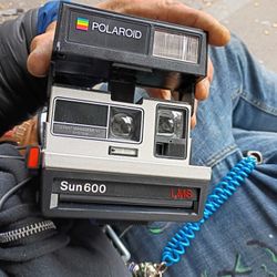 Polaroid 600 Land Camera