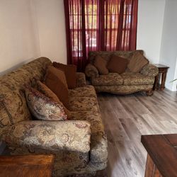 Vintage Living Room Set – Sofa, Loveseat, Chair & Ottoman