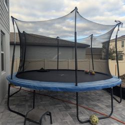Trampoline 