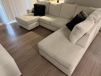 Whit cream sofas 2 pieces