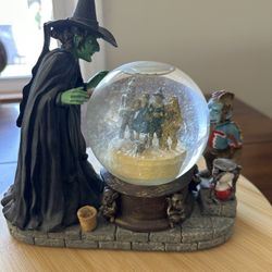 VINTAGE Wizard Of Oz Wicked Witch Snow Globe