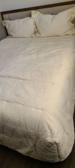 Elegant comforter