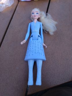 Disney Frozen 2 Elsa Light-Up/Talking Doll
Disney Frozen 2 Elsa interactive doll 
Price: $15 OBO
