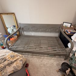 Twin daybed Frame - $100