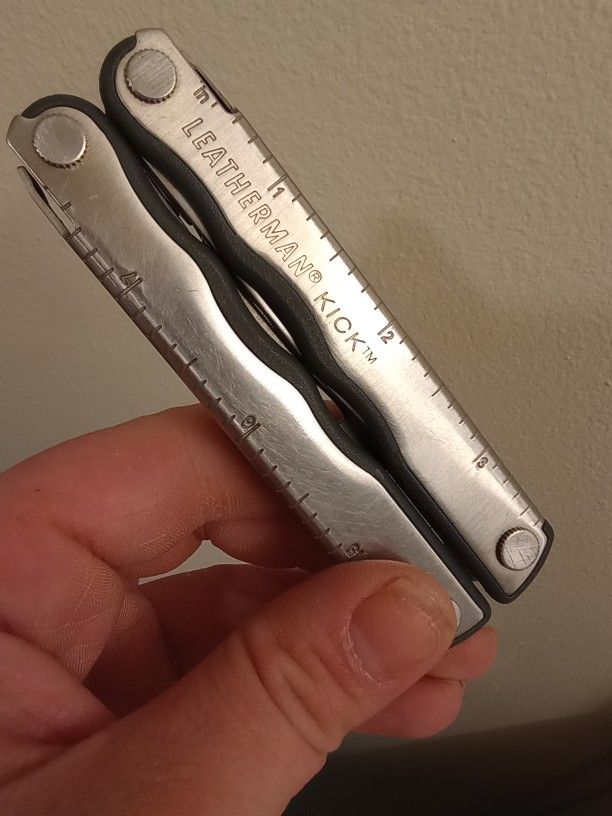 Leatherman Kick 