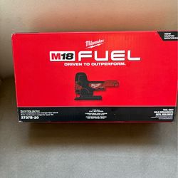 The Milwaukee M18 FUEL Barrel Grip Jigsaw
