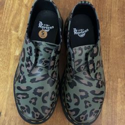  Dr. Martens Women's Leopard Print - Size 5