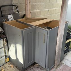 Corner Cabinet Unit With Lazy Susan Table
