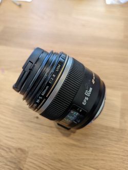 Canon EFS 60mm 2.8 *Like New