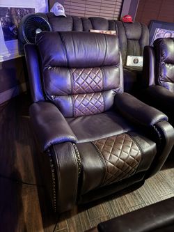 New Recliners Don’t Fit In Room 