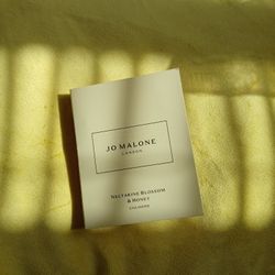 Jo Malone London Eau De Parfum Cologne Nectarine Blossom & Honey Perfume 2ml