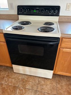 GE Spectra Electric Coil Range Stove