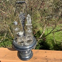 Victorian Silver Plated Etched Cruet Condiment Set Footed Caddy Reed Barton   ** One of the stoppers exhibits a chip.**