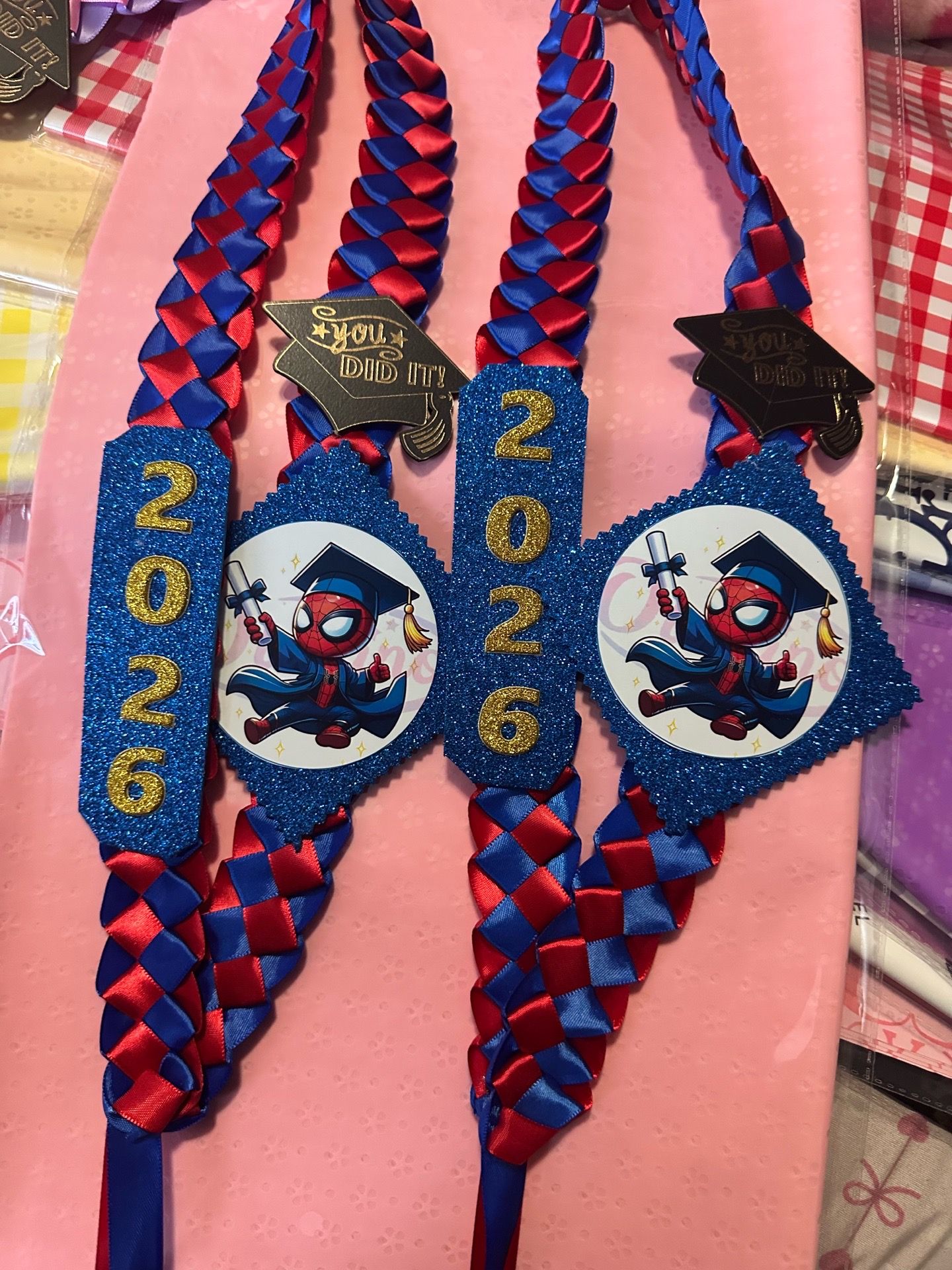 Kid grad lei