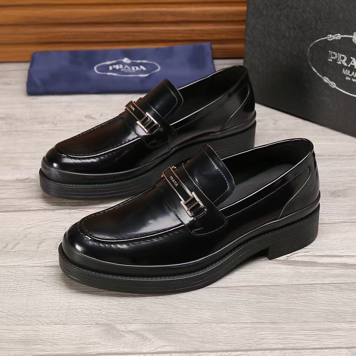 Prada Men’s Leather Shoes With Box New