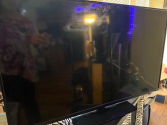 VIZIO 32 inch smart flat TV screen -black