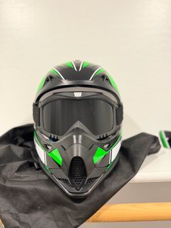 Dirt bike helmet