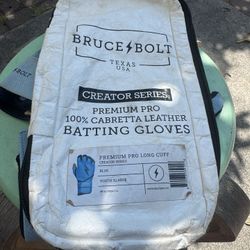 Youth XL Bruce Bolt Batting gloves