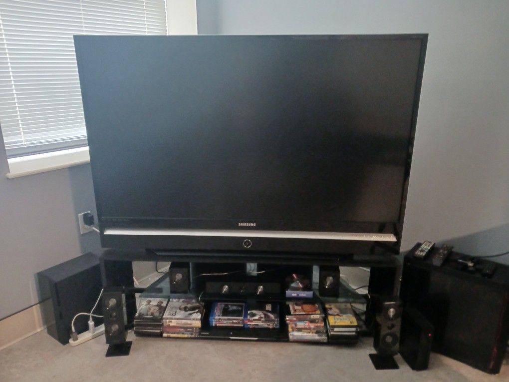 Samsung 65in. Dlp Screen Tv W/Glass Stand