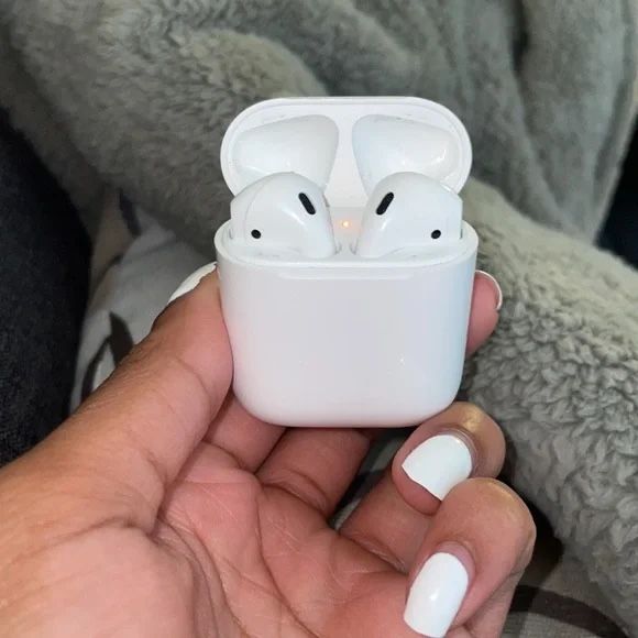 Airpods 2nd gen (Best offers)