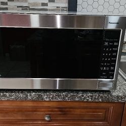 Panasonic Inverter Countertop Microwave 