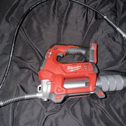 M18 18V Lithium-Ion Cordless Grease Gun 2-Speed (Tool-Only)