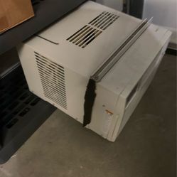 Selling window A/C