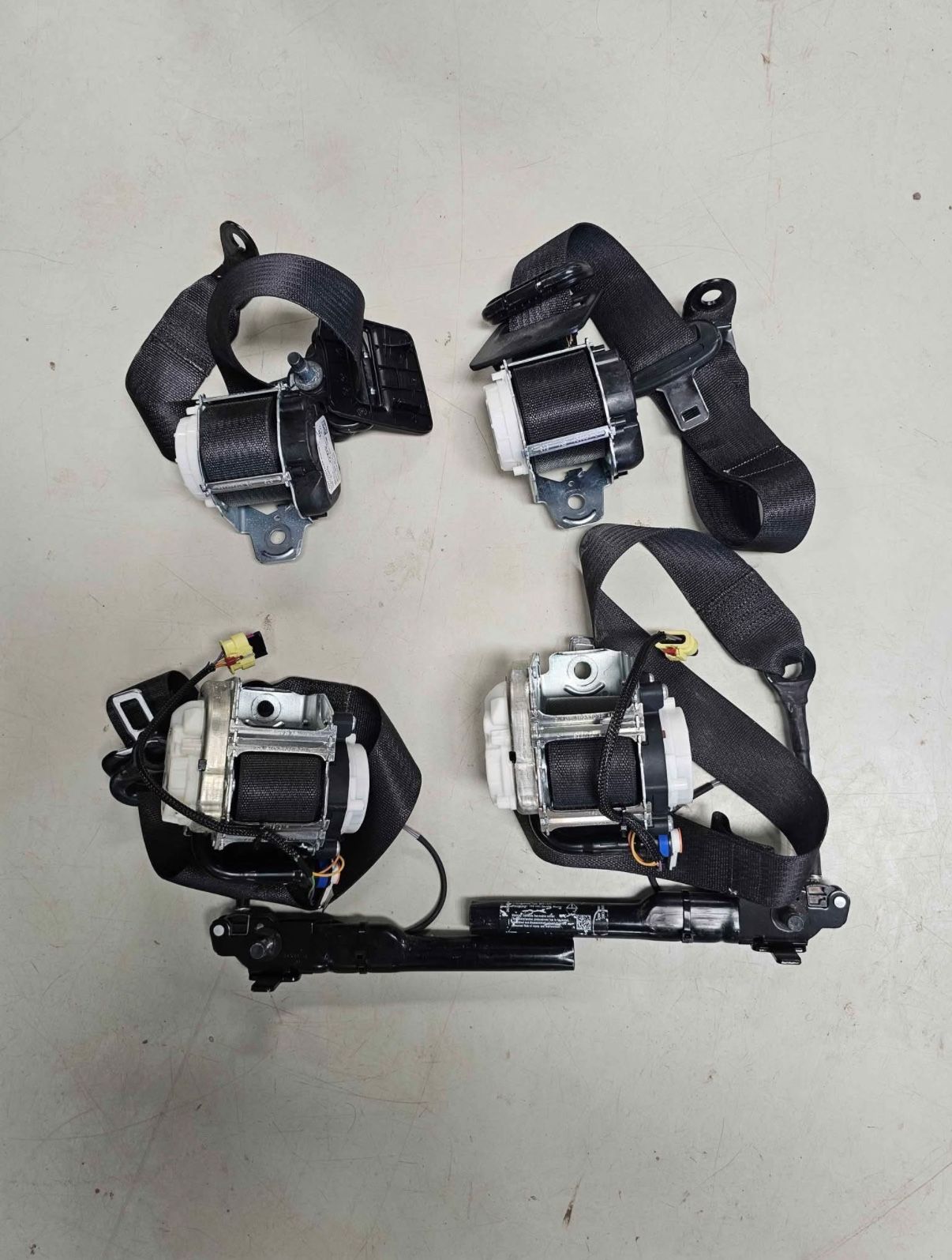 Jeep Wrangler JLU seatbelts 