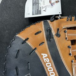 Wilson A2000 1st Base Mit 