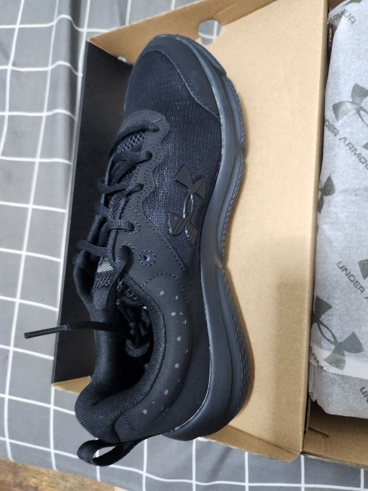 Men shoes Under armor charged