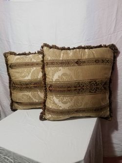 Throw Pillows