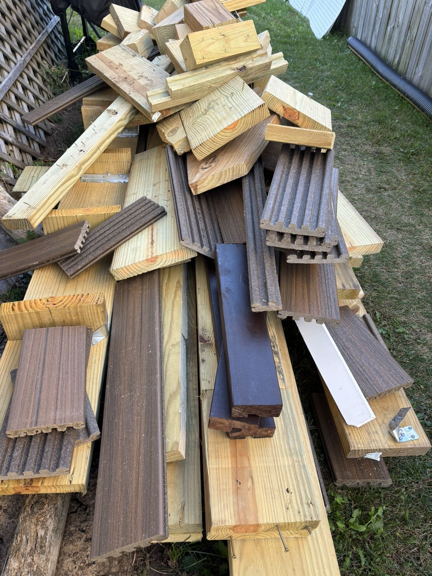 FREE scrap Wood