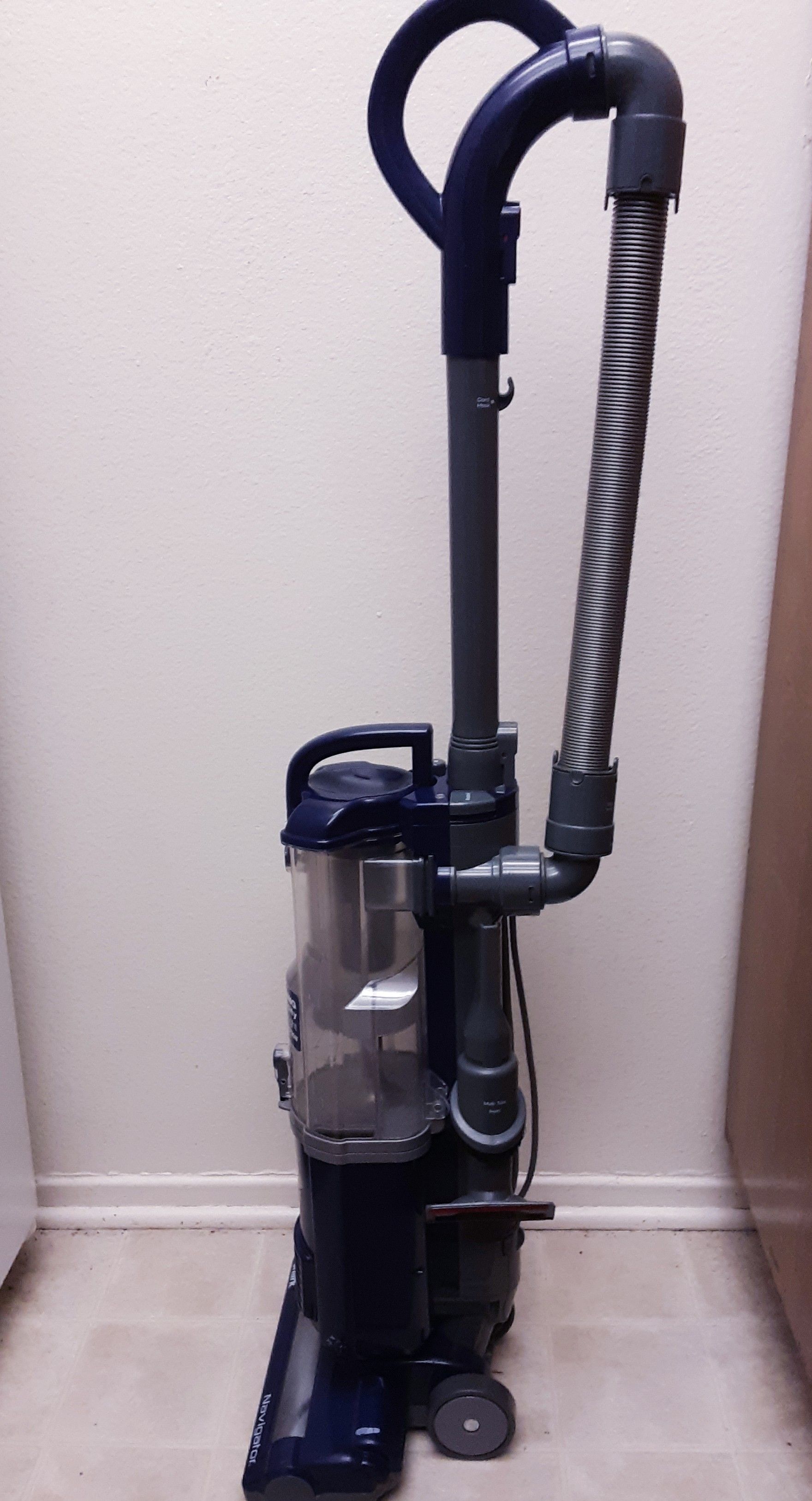 Shark Navigator Light Bagless Upright Vacuum NV105 for Sale in Lakewood, CA OfferUp