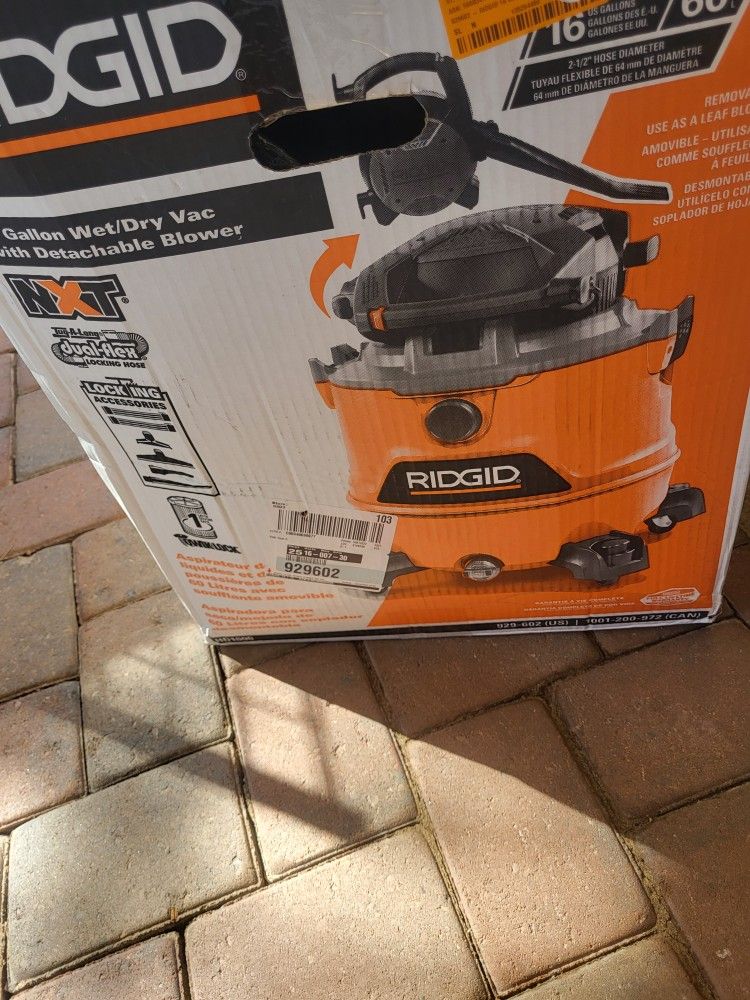 RIDGID 15GAL WET/DRY VAC WITH DETACHABLE BLOWER NEW