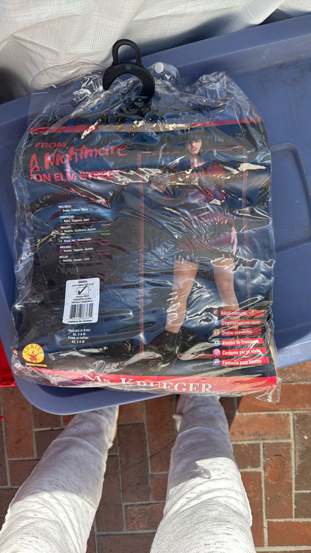 Halloween costume nightmare on Elm Street female