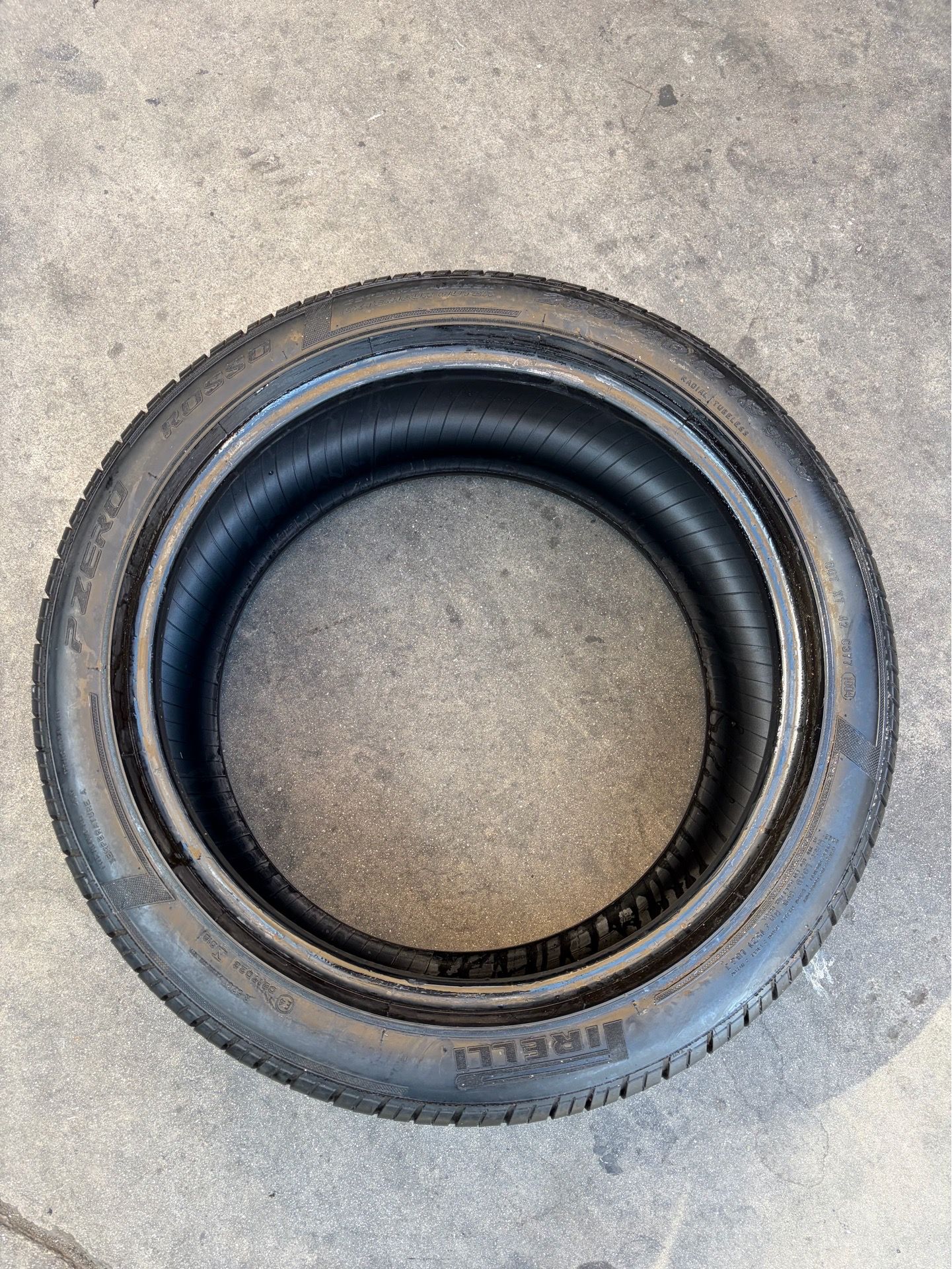 Pirelli tires pzero roso 2 tires available 255/40/18 good condition
