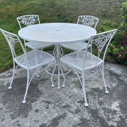 GORGEOUS Vintage WOODARD Wrought Iron Patio Set!