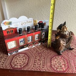 Wizard Statue & Harry Potter Hot Chocolate Set