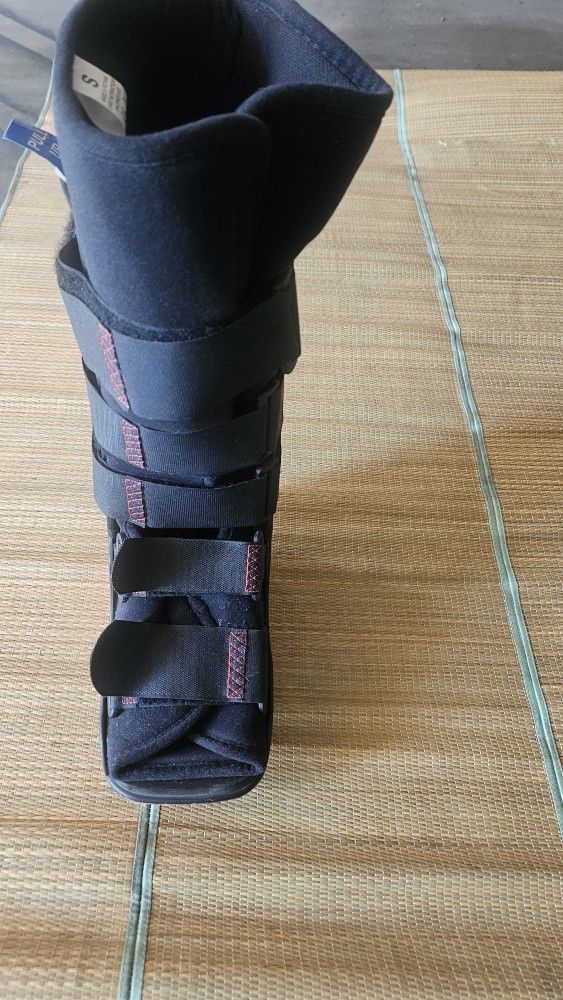Walking Boot For Ankle Injuries And Fractures