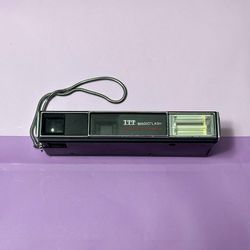 ITT Magicflash Telephoto 110 Film Camera Black Built-In Flash Vintage 1979 Untes