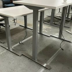 ELECTRIC HEIGHT ADJUSTABLE DESKS *can deliver*