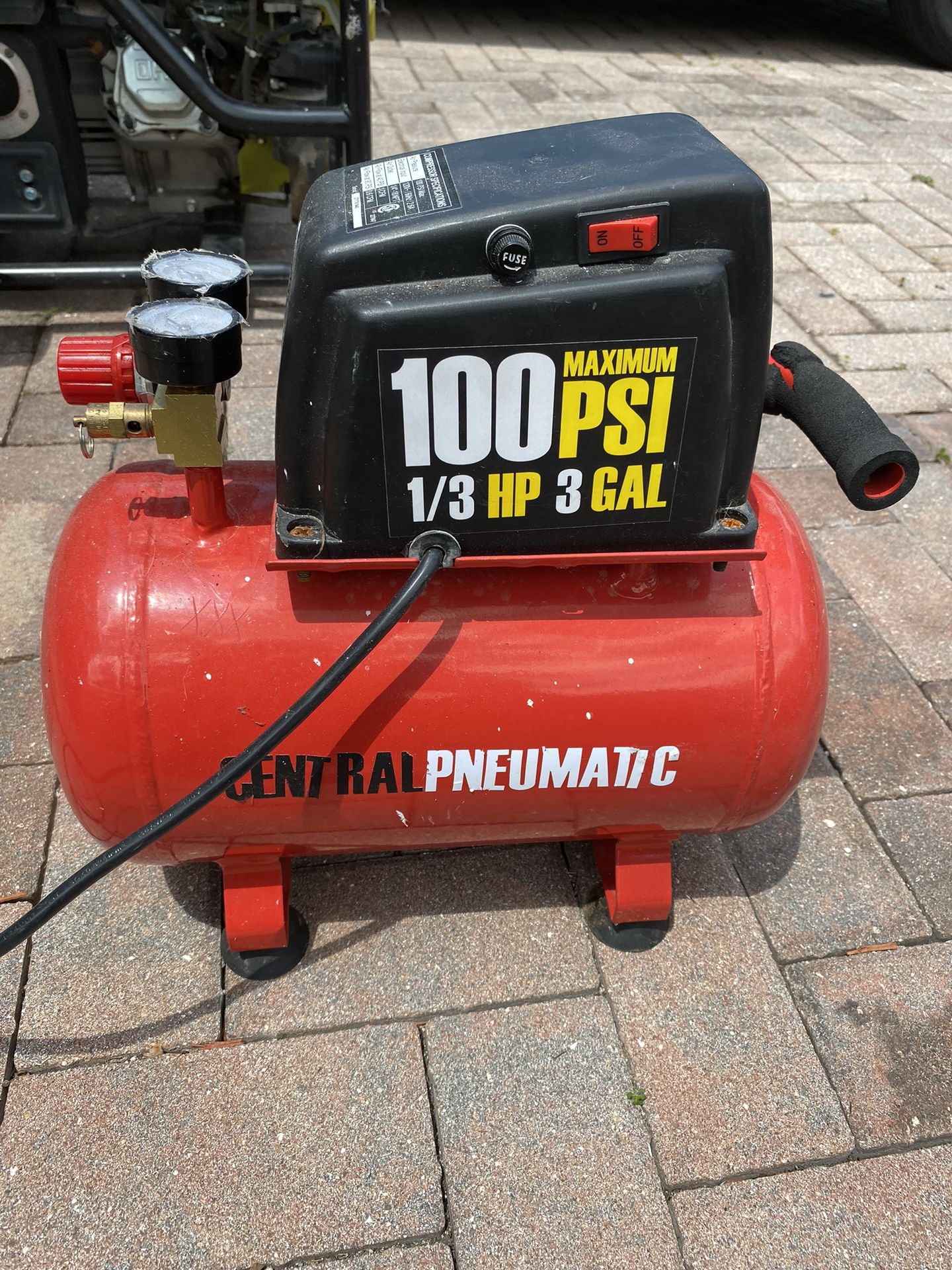 AIR COMPRESSOR 100 PSI CENTRAL PNEUMATIC 