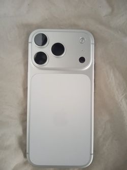 iPhone 17 Pro 256GB – Unlocked – Excellent Condition