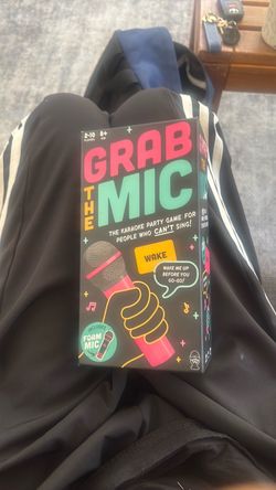 Grab the mic karaoke game