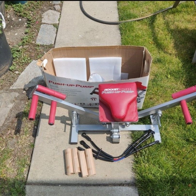 Workout Push Up Pump Rocket Fitness for Sale in Skokie IL OfferUp