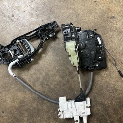 BMW 750i G LATCH / LOCK LATCH ACTUATOR MOTOR OEM
